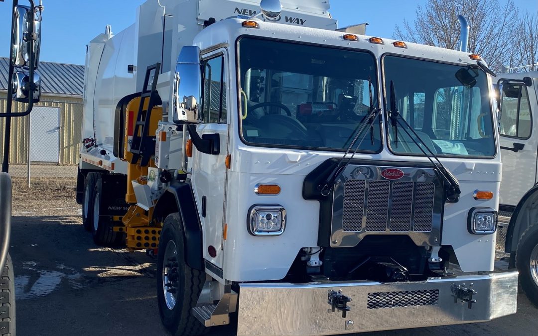 NEW 2025 Peterbilt 520