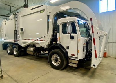New 2025 Peterbilt 520