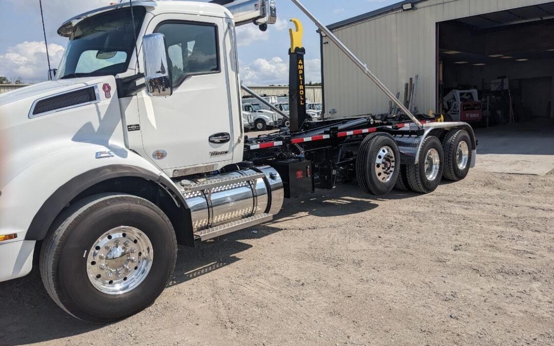 NEW 2024 Kenworth T880